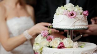 images/gallery/wedding-cakes/E7M3.jpg